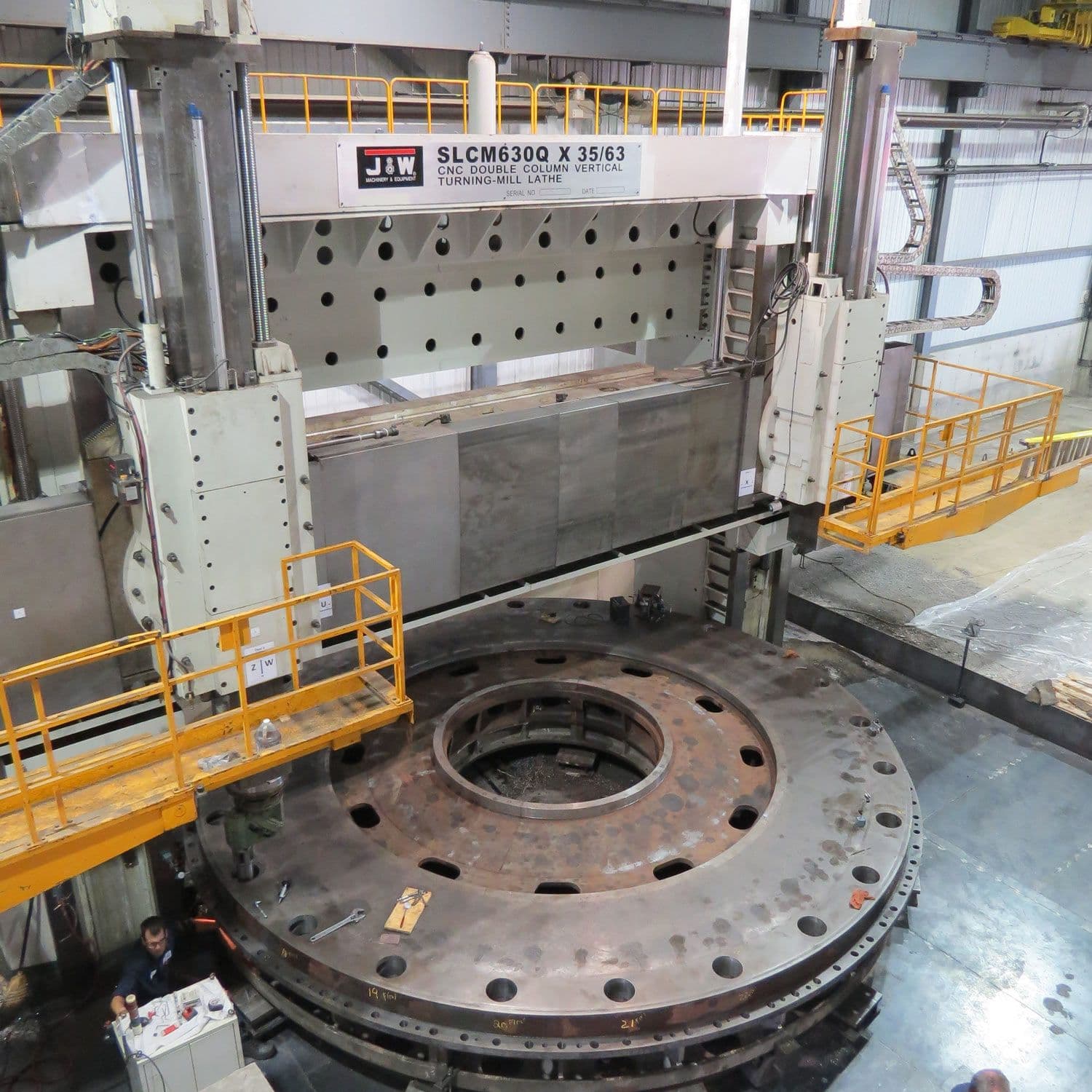 Vue d'ensemble sur la machine 3 Tours verticaux CNC