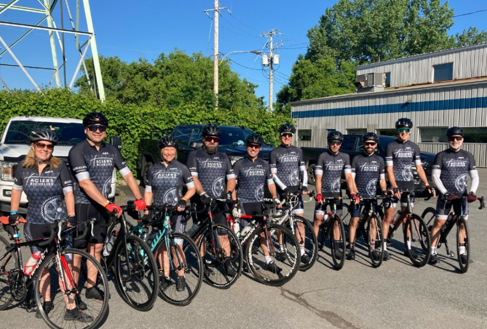 Our team of cyclists at the Grand défi Pierre-Lavoie in 2022