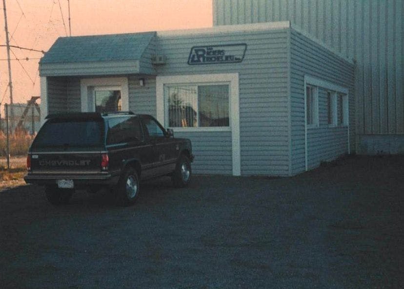 La première usine d'Aciers Richelieu en 1980 lors de sa fondation
